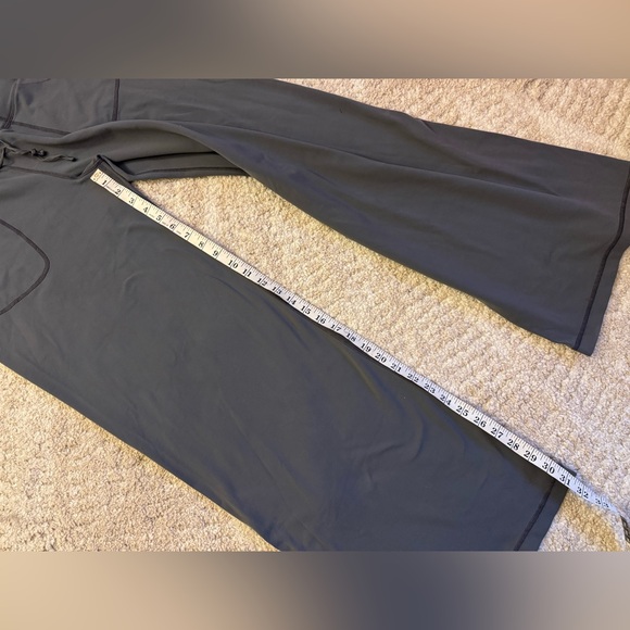 Lululemon Still Women’s Wide Leg Ribbed Waist Yoga Pants - Picture 5 of 7